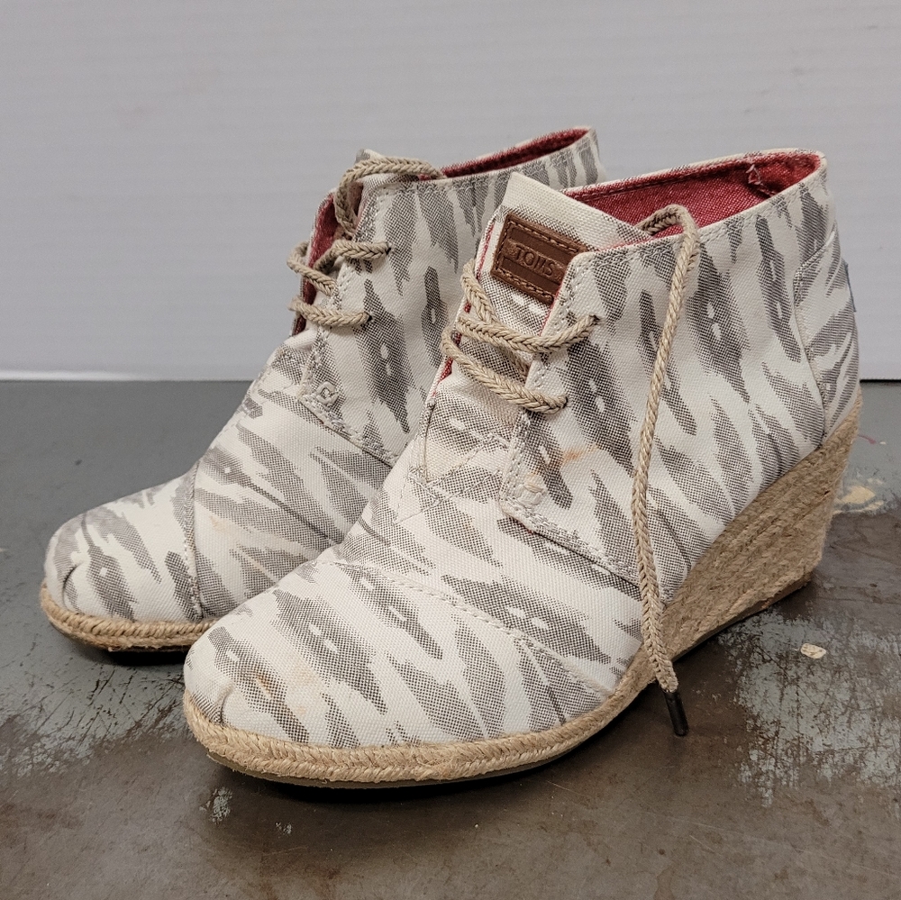 CLEARANC Toms Womens Grey/White Canvas Ankle Boots Wedge Heel Lace Up SZ 7 Aztec